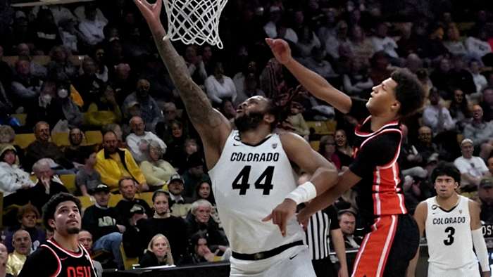 Eddie Lampkin Jr going for layup vs. Oregon State